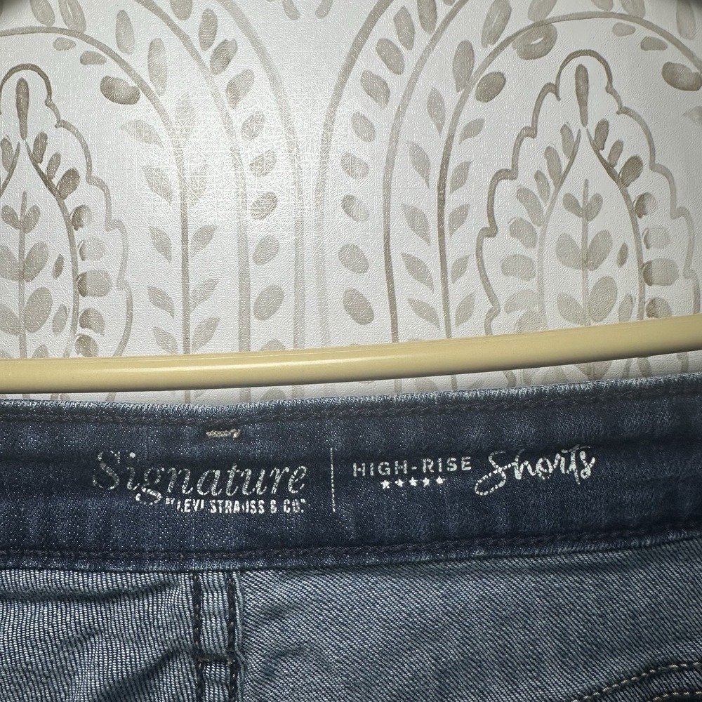 Signature by Levi Strauss Dark Blue Distressed Denim Jean Shorts - Picture 9 of 10